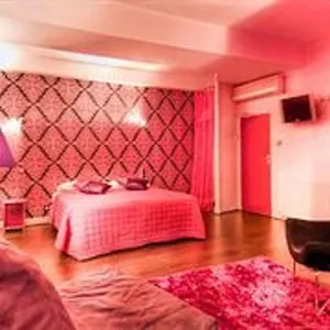 3* מלון Le Temple De Jeanne